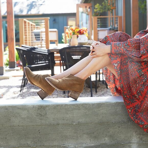 NEW  BEEK Suede Eaglet Booties western style  black for women 1065mn - Picture 8 of 8